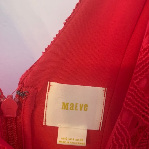 Red dress - Picture 2 of 7